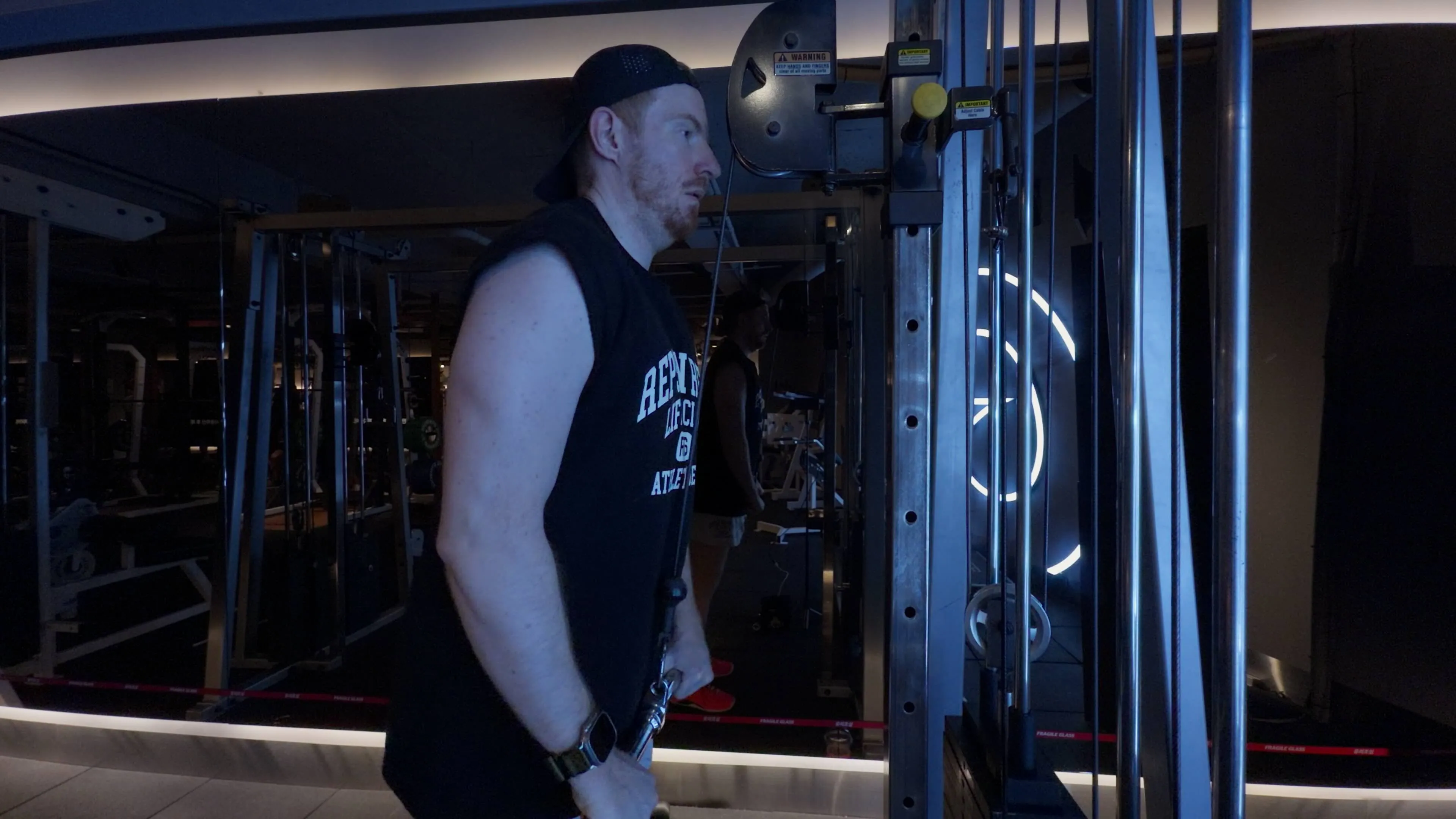 케이블 트라이셉스 푸시다운